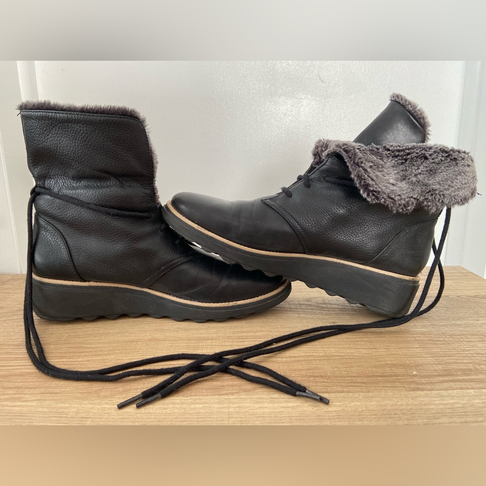 Clarks Collection - Women’s wedge, black leather, “Sharon Pearl”Booties